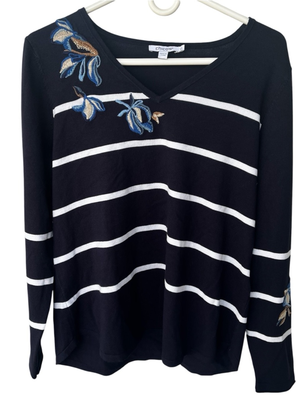 Chico's Stripe Lightweight V-Neck Sweater Floral Embroidery Size 1 Medium Flaw